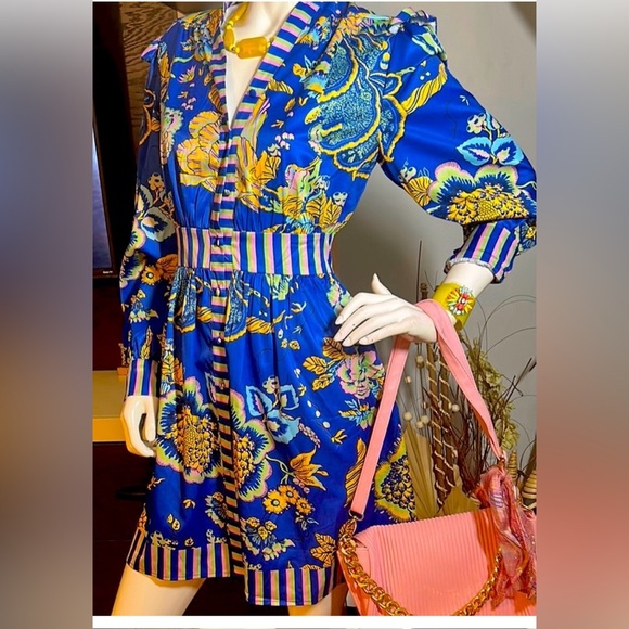 Dresses & Skirts - Floral Blue Dress with Pink Accents